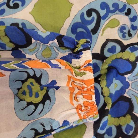 Colorful Women's Patterned Blouse - Picture 5 of 10